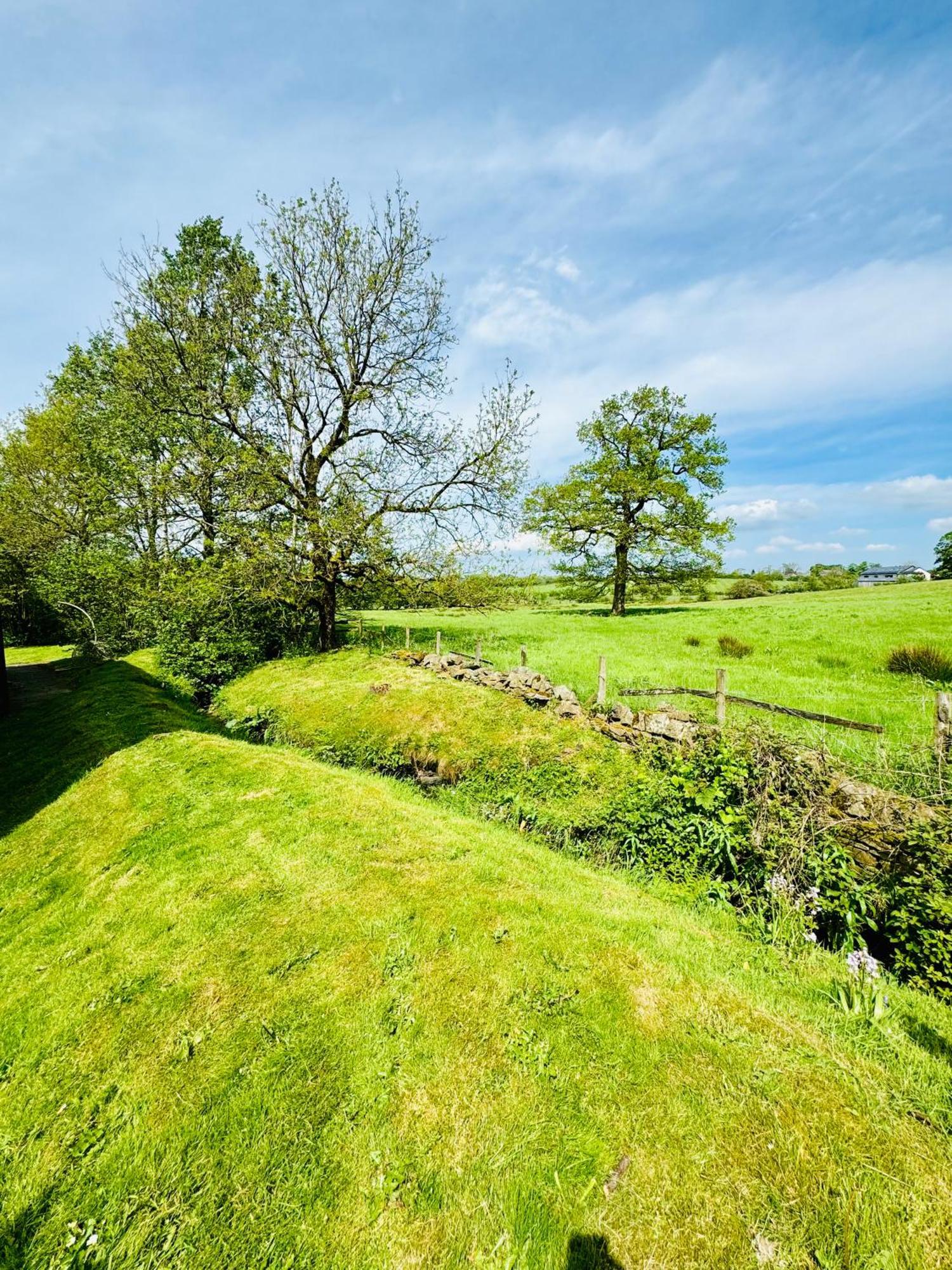 The Old Stone Trough Country Hotel Kelbrook ภายนอก รูปภาพ