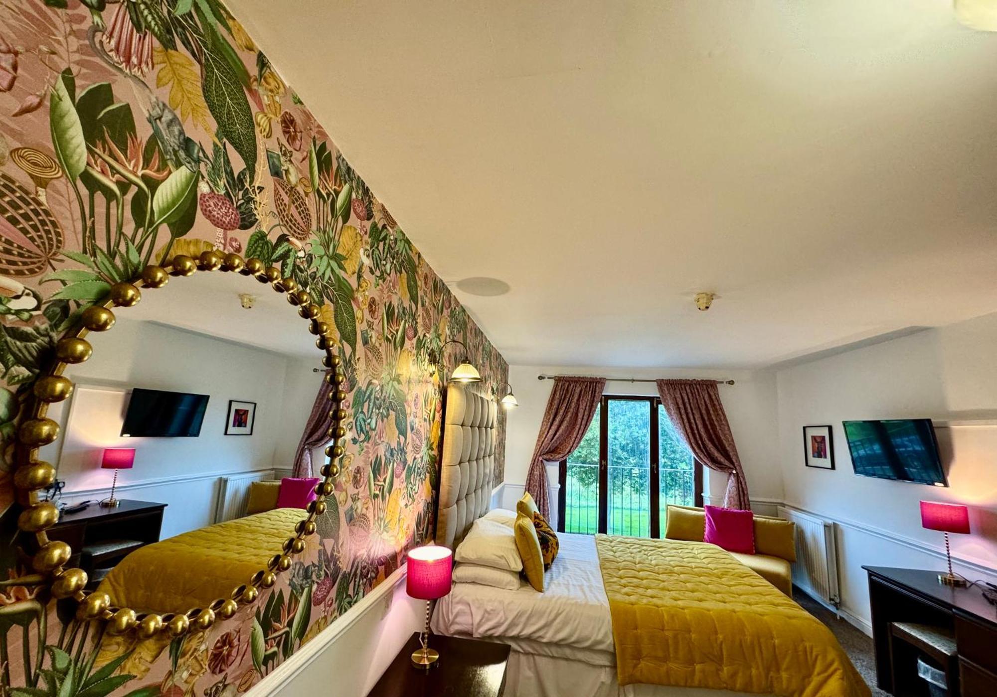The Old Stone Trough Country Hotel Kelbrook ภายนอก รูปภาพ